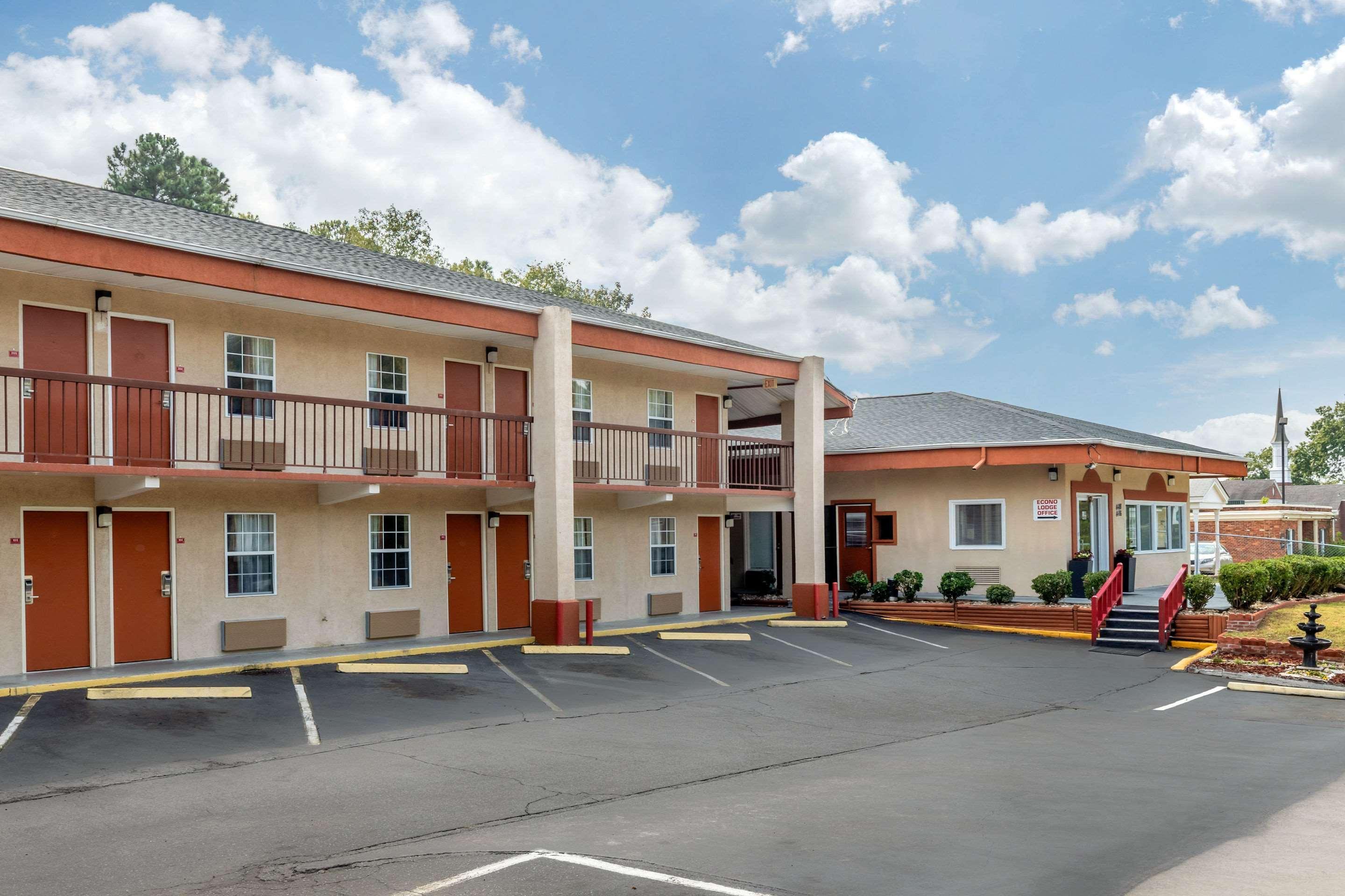 Econo Lodge Fort Jackson Columbia Exterior photo